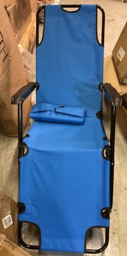 Lawn Chair, Blue - Lot 393