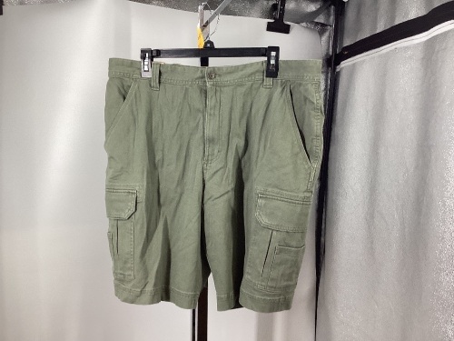 Red Head Men's Beachcomber Shorts, 38 - Lot 416