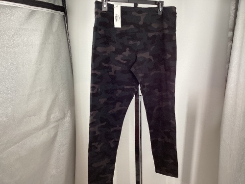 Natural Reflections Women's Leggings, Large - Lot 456