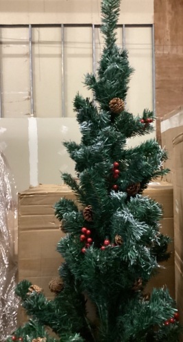 Christmas Tree w/ Pine Cones, Berries, 5.5ft - Lot 756
