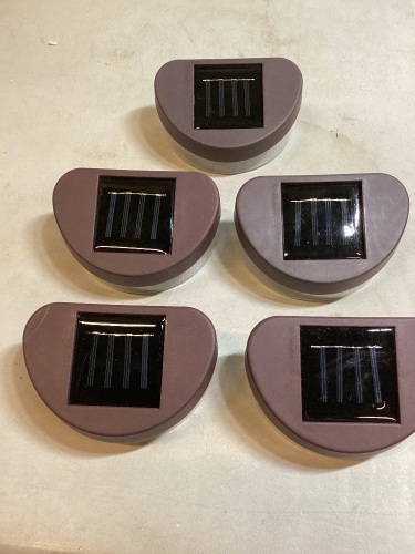 Solar Fence Lights - Lot 799