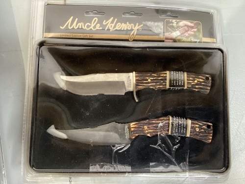 Uncle Henry Limited Edition Knife Set - Lot 277