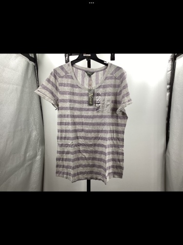 Natural Reflections Striped Shirt, Size XL - Lot 409