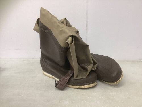 Felt Sole Hip Waders, 7R - Lot 153