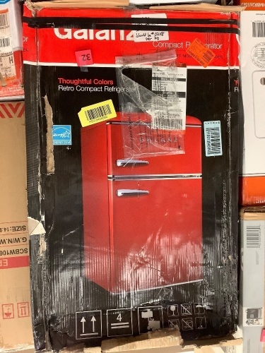 Galanz3.1 cu. ft. Retro Mini Fridge with Dual Door True Freezer in Red - Lot 32