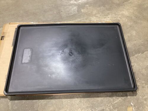Plastic Pan for Folding Pet Crate 42"  - Lot 393