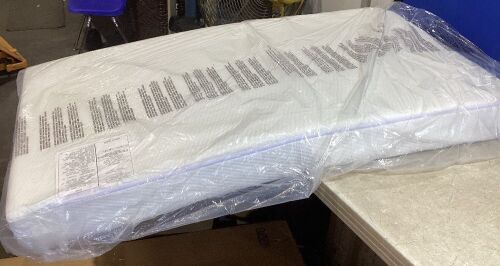Small Mattress - Unknown Size - Lot 568