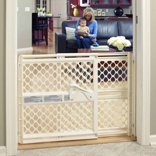 Toddleroo by North States 42" Wide Supergate Ergo 26" Tall - Lot 606