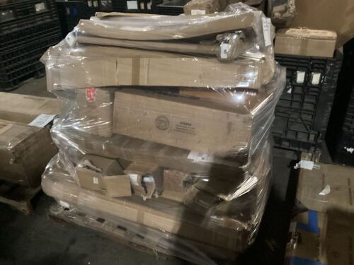 Pallet of Automotive Accessories and Parts - Lot 794