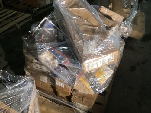 Pallet of Automotive Parts and Accessories  - Lot 1080