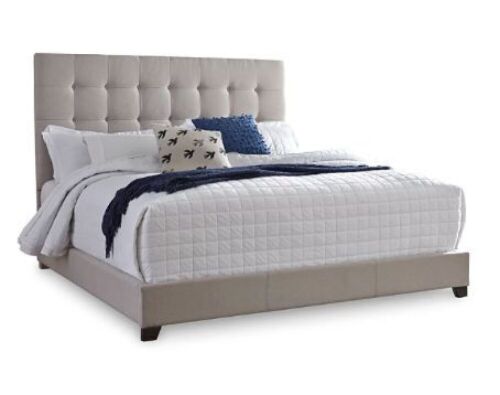 Ashley Signature Dolante Queen Upholstered Bed - Lot 75