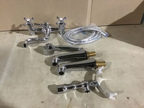 Faucet Set - Lot 581