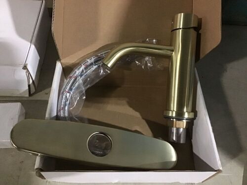 Lot of (2) Gold Faucets - Lot 579
