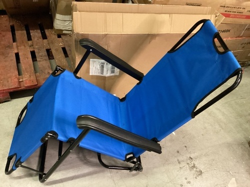 Folding Lounge Chair - Lot 365
