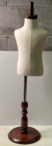 Dress Form - Lot 370