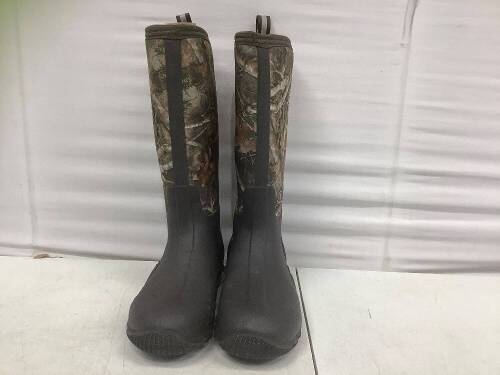 Rubber Muck Boots, Mens 7 / Womens 8 - Lot 11