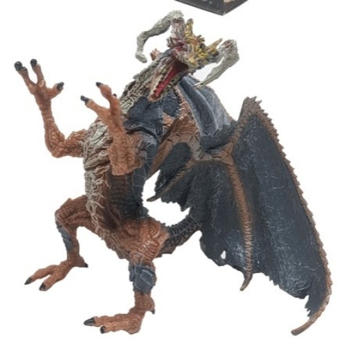 The Legendary Gray Winged Dragon Small Figurine - Lot 323