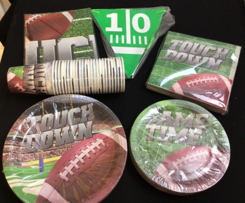 Football Theme Party Supplies - Lot 392