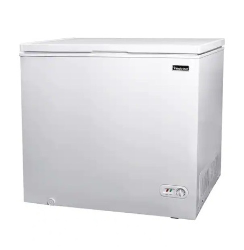 Magic Chef 7.0 cu. ft. Chest Freezer in White - Lot 147