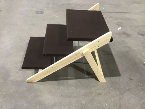 18" Folding Pet Stairs  - Lot 430