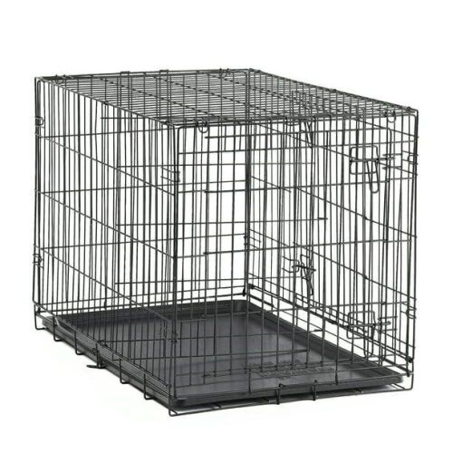 XL Dog Kennel  - Lot 589