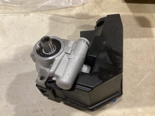 Power Steering Pump w/ Reservoir  - Lot 304