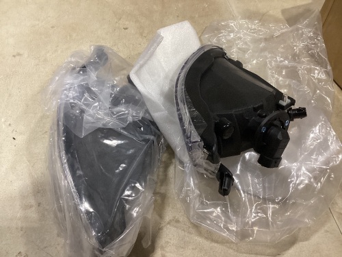 Headlights - Lot 739