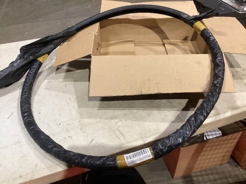 23-622 700 x 23c Road Bike Tire  - Lot 1027