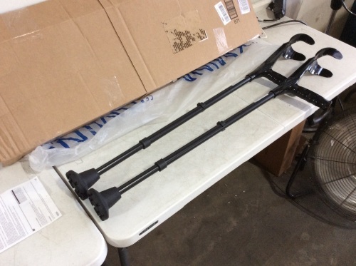 Forearm Crutches - Appear New  - Lot 284
