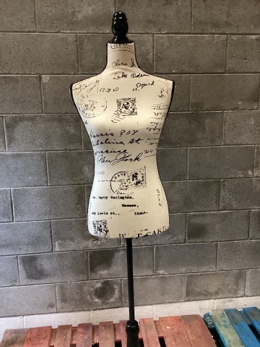 Dress Mannequin - Lot 211