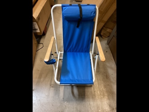 Folding Lawn Chair w/ Headrest - Lot 279
