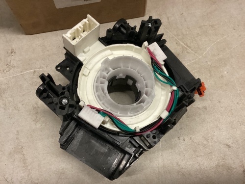 Air Bag Clockspring W/2 Wires CSP6303 Fits Nissan Maxima 2005-2008 3.5L - Lot 523