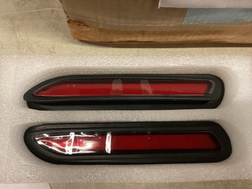 Pair 12V Universal Car Rear Bumper Reflector Light  - Lot 563