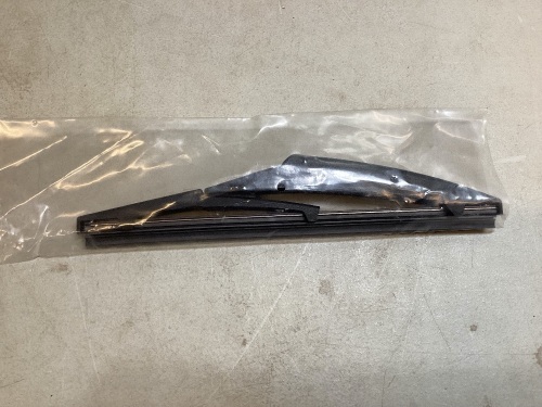 Rear Wiper Blade For Toyota Prius C 2012-2019 - Lot 269