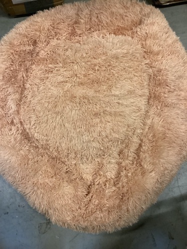 Plush Pet Bed, Large - Lot 476