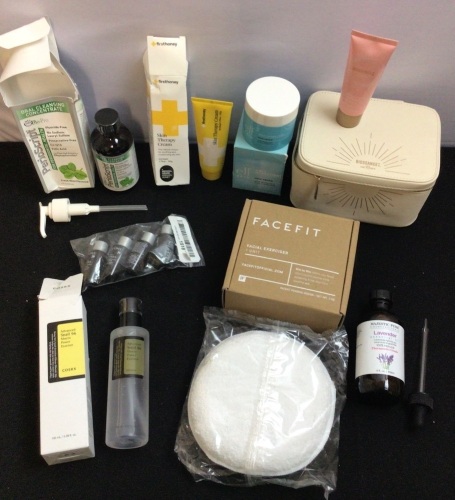 Bundle of Health/Skincare Items - Lot 124
