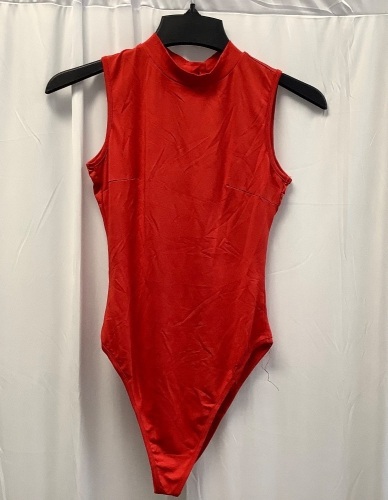 Sleeveless Body Suit & Pants, S - Lot 375