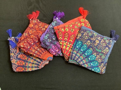 Set of 5 Pillow Covers - Lot 266