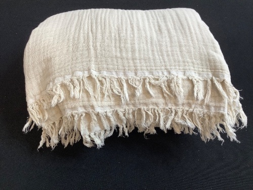 100% Organic Muslin Cotton Throw Blanket - Lot 198
