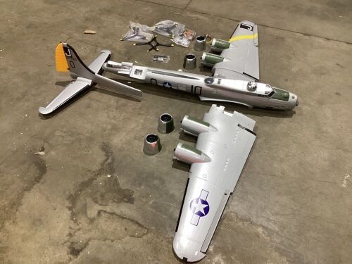 B17 Flying Fortress RC Plane Kit - Unknown if Complete, No Remote  - Lot 231