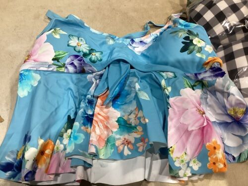 Cupshe Swimsuit Top, 2X & One Piece Swim Suit, 1X - Lot 638