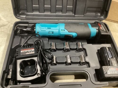 Cordless Electric Ratchet Wrench, 3/8" 40 Ft-Ibs 400 RPM 42V  - Lot 511
