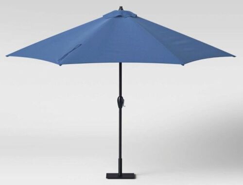 10' DuraSeason Fabric Patio Market Umbrella - Lot 290