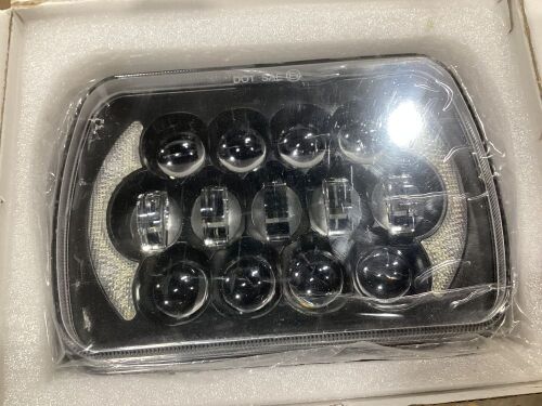 Set of (2) LED Headlights for Jeep Cherokee - Lot 1128