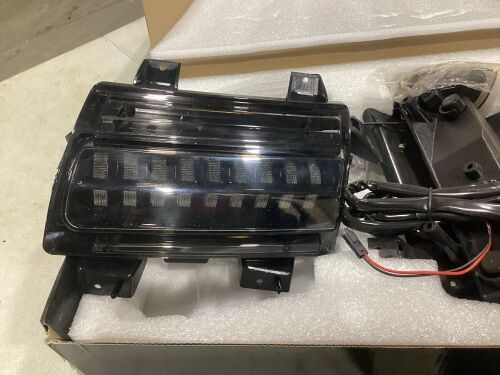 Set of (2) Turn Signal Lights for Jeep Wrangler JL - Lot 1147