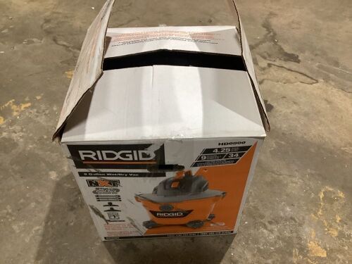 RIGID 9 Gallon 4.25 Peak HP NXT Wet/Dry Shop Vacuum with Filter, Locking Hose and Accessories - Lot 206