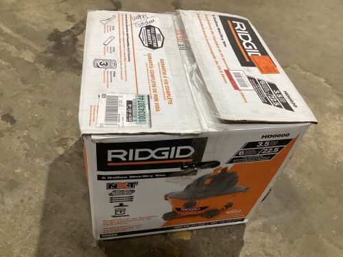 RIGID 6 Gallon 3.5 Peak HP NXT Wet/Dry Shop Vacuum with Filter, Locking Hose and Accessories - Lot 381