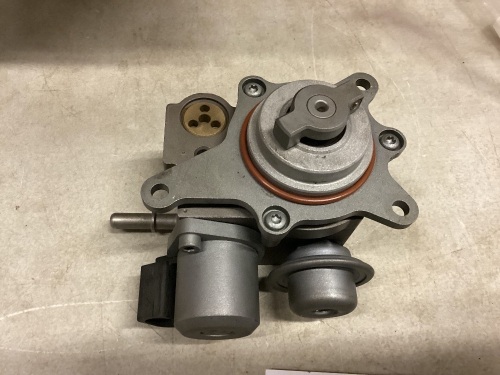 High Pressure Fuel Pump For BMW Mini Cooper S Turbocharged R55-59 - Lot 145