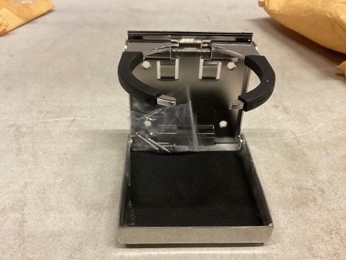 Lot of 2 Auto Cup Holder - Lot 180