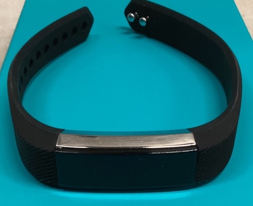 Fitbit Alta Fitness Wristband - Lot 184